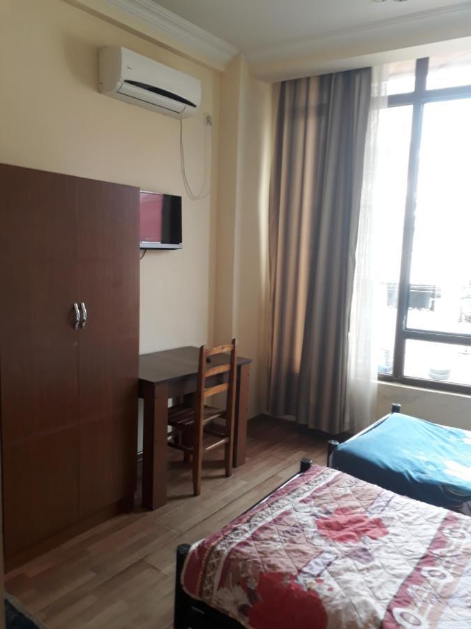 George Dom Hotell Batumi Exteriör bild
